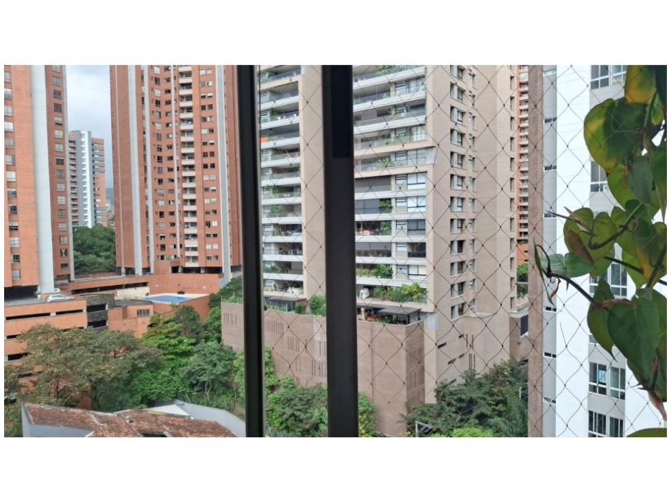 Apartamento en venta en El Poblado, Medellín · foto 12 de 14