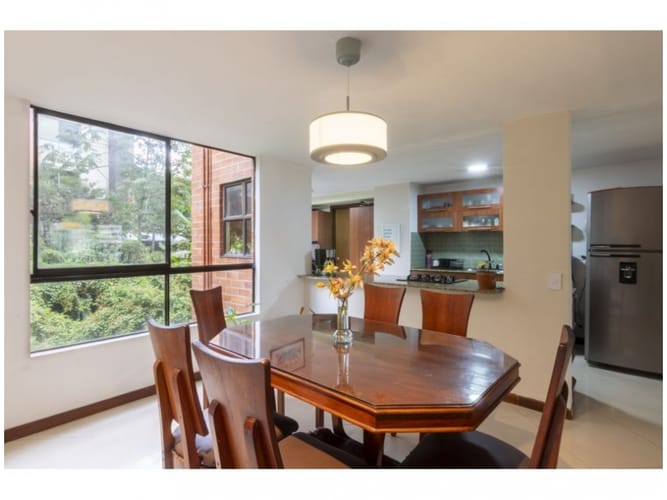 Apartamento de 3 alcobas en venta en Lalinde, Medellín, 170 m² · foto 9 de 24