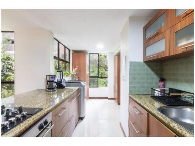 Apartamento de 3 alcobas en venta en Lalinde, Medellín, 170 m² · foto 12 de 24