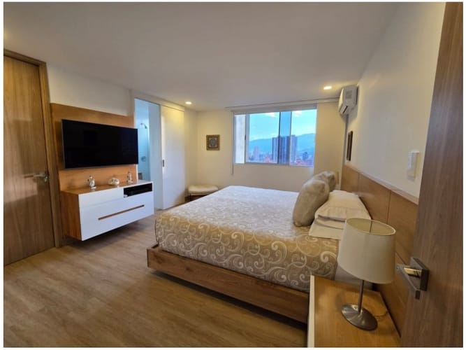Apartamento de 3 alcobas en venta en El Poblado, Medellín, 125 m² · foto 9 de 19