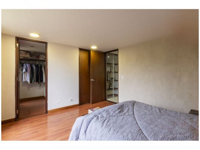 Apartamento de 3 alcobas en venta en Lalinde, Medellín, 170 m² · foto 18 de 24