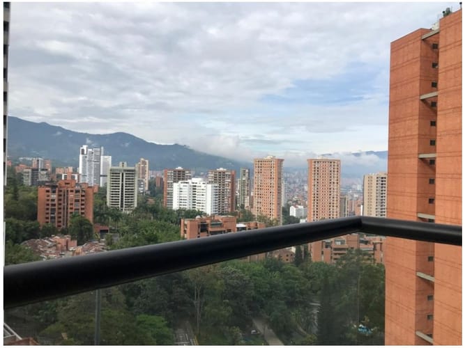Apartamento en venta en El Poblado, Medellín · foto 11 de 20