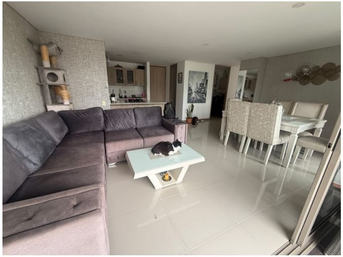 Apartamento de 3 alcobas en venta en Loma Del Esmeraldal, Envigado, 112 m² · foto 2 de 18