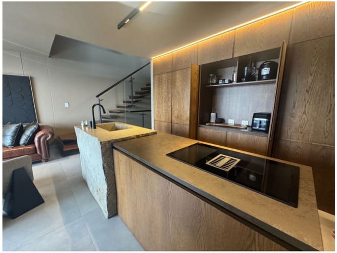 Casa de 3 alcobas en venta en San Lucas, Medellín, 223 m² · foto 3 de 24