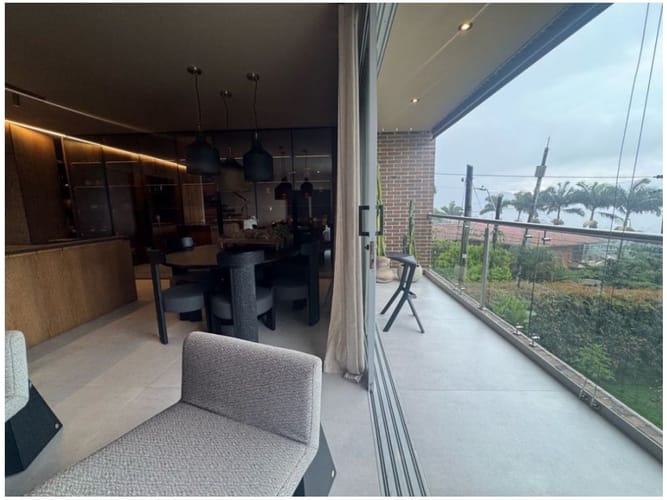 Casa de 3 alcobas en venta en San Lucas, Medellín, 223 m² · foto 8 de 24