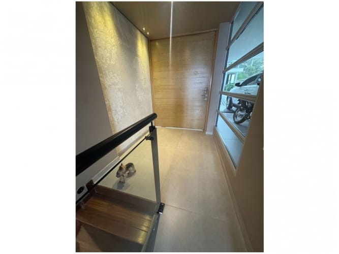 Casa de 3 alcobas en venta en San Lucas, Medellín, 223 m² · foto 11 de 24