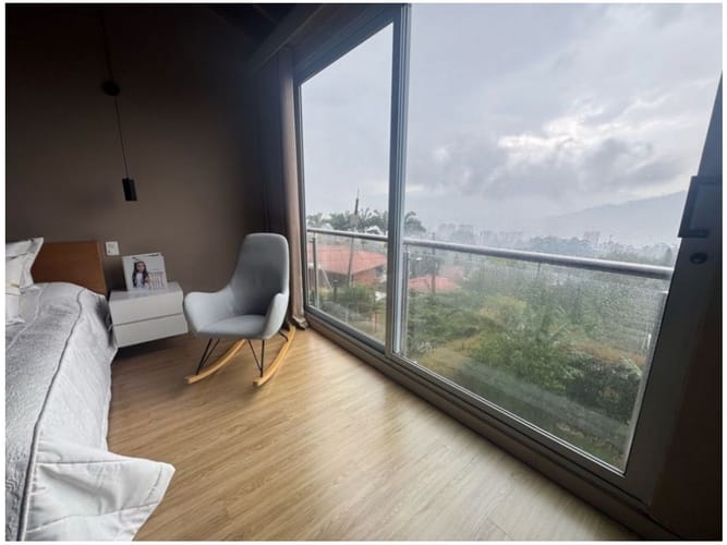Casa de 3 alcobas en venta en San Lucas, Medellín, 223 m² · foto 16 de 24
