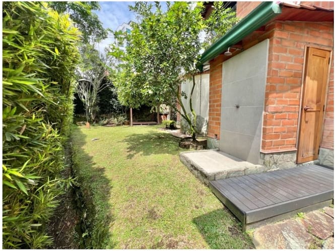 Casa de 3 alcobas en venta en El Carmelo Ii, Sabaneta, 350 m² · foto 11 de 22