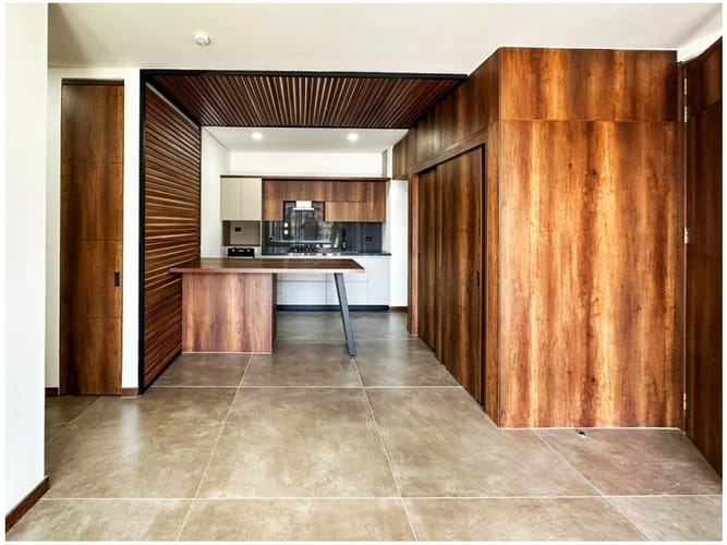 Apartaestudio en venta en El Poblado, Medellín, 98 m² · foto 6 de 24