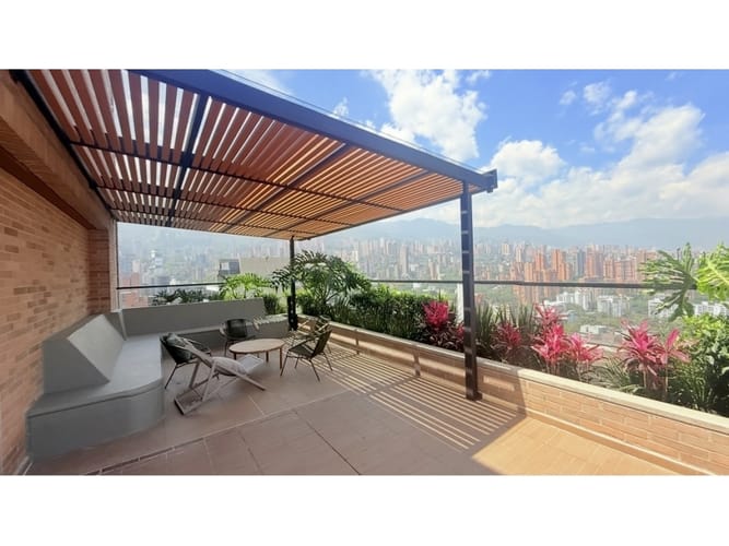 Apartamento de 2 alcobas en venta en El Poblado, Medellín, 96 m² · foto 5 de 6
