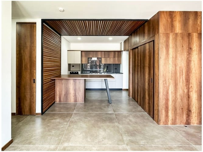 Apartaestudio en venta en El Poblado, Medellín, 98 m² · foto 7 de 24
