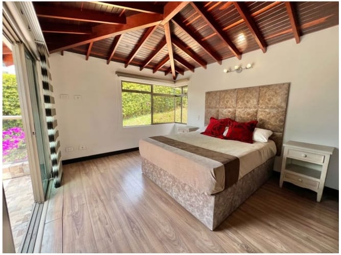 Casa de 3 alcobas en venta en El Carmelo Ii, Sabaneta, 350 m² · foto 15 de 22