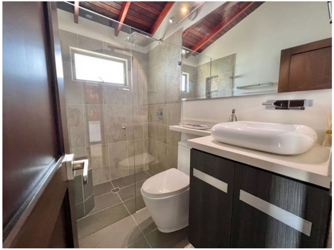 Casa de 3 alcobas en venta en El Carmelo Ii, Sabaneta, 350 m² · foto 17 de 22