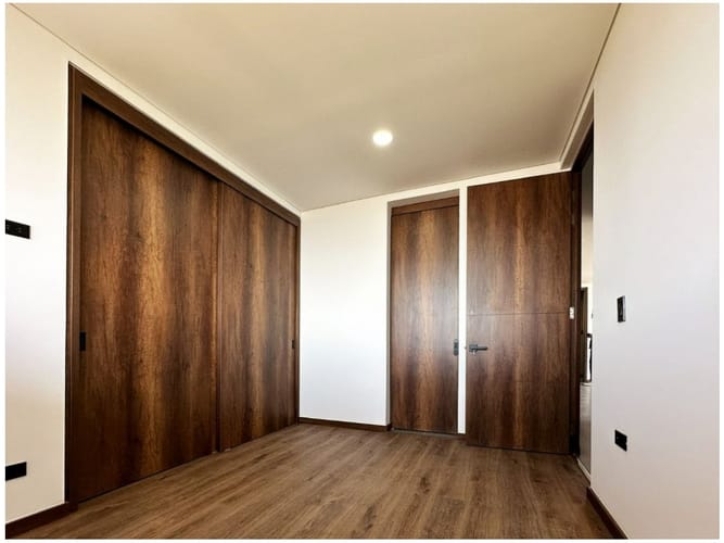 Apartaestudio en venta en El Poblado, Medellín, 98 m² · foto 11 de 24