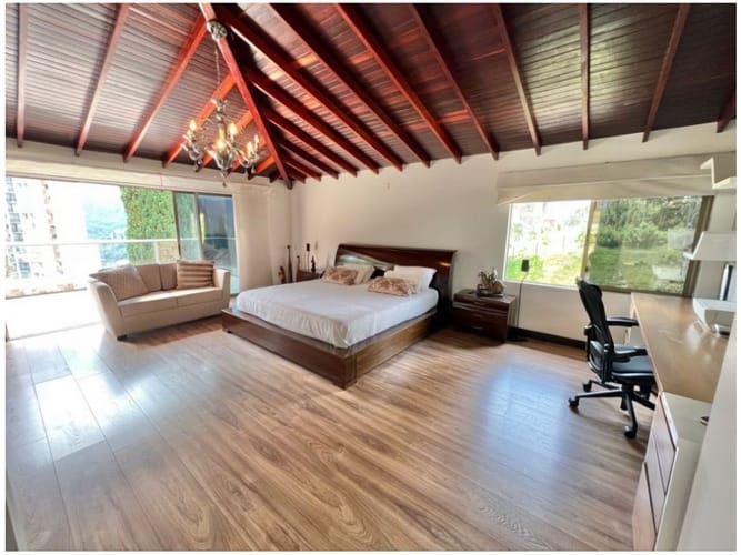 Casa de 3 alcobas en venta en El Carmelo Ii, Sabaneta, 350 m² · foto 18 de 22