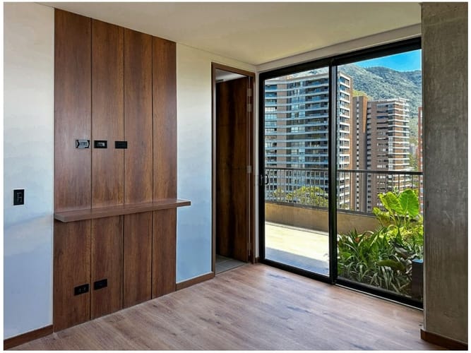 Apartaestudio en venta en El Poblado, Medellín, 98 m² · foto 13 de 24