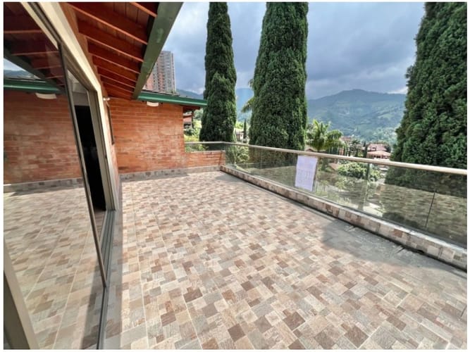 Casa de 3 alcobas en venta en El Carmelo Ii, Sabaneta, 350 m² · foto 20 de 22