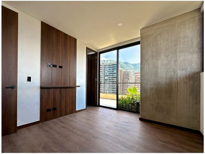 Apartaestudio en venta en El Poblado, Medellín, 98 m² · foto 14 de 24