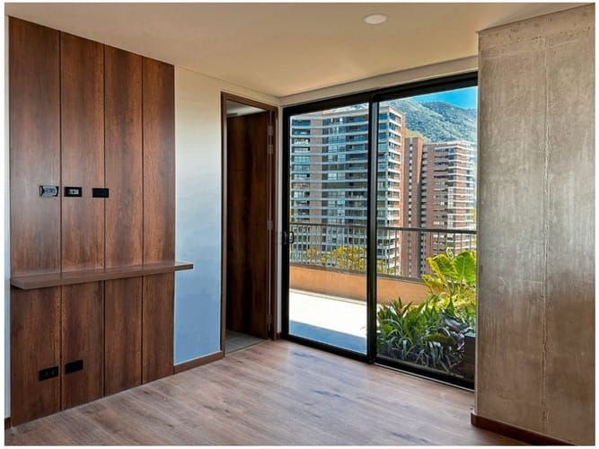 Apartaestudio en venta en El Poblado, Medellín, 98 m² · foto 16 de 24