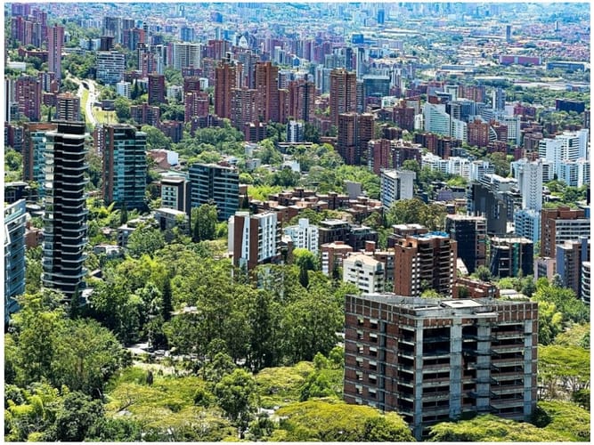 Apartaestudio en venta en El Poblado, Medellín, 98 m² · foto 17 de 24