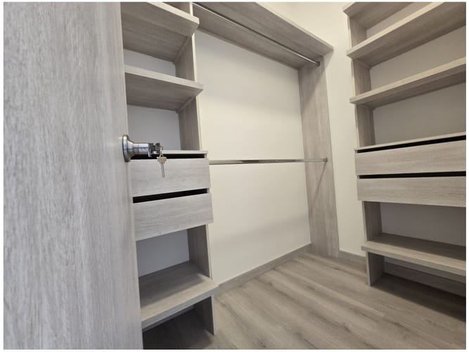 Apartamento de 3 alcobas en venta en El Poblado, Medellín, 117 m² · foto 10 de 14