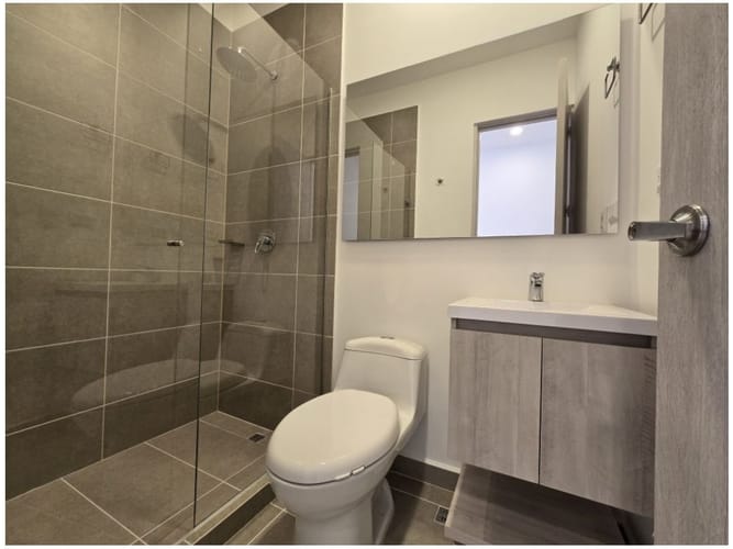 Apartamento de 3 alcobas en venta en El Poblado, Medellín, 117 m² · foto 11 de 14