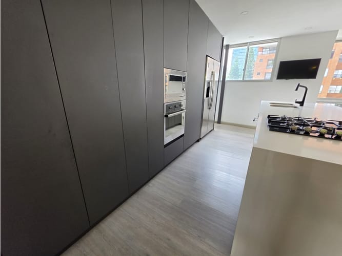 Apartamento de 3 alcobas en venta en Patio Bonito, Medellín, 182 m² · foto 4 de 6