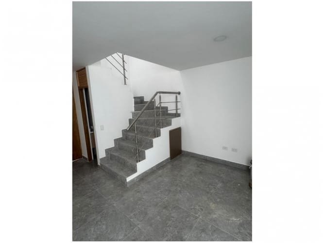 Casa de 4 alcobas en venta en Medellín, 140 m² · foto 5 de 21