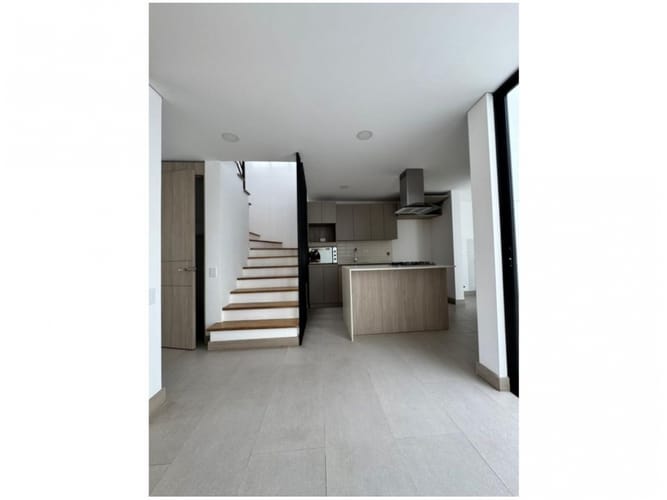 Casa de 3 alcobas en venta en Lomitas, Medellín, 140 m² · foto 5 de 24