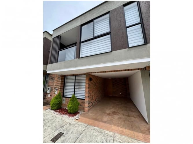 Casa de 3 alcobas en venta en Lomitas, Medellín, 140 m² · foto 8 de 24