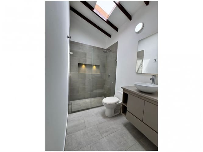 Casa de 3 alcobas en venta en Lomitas, Medellín, 140 m² · foto 13 de 24