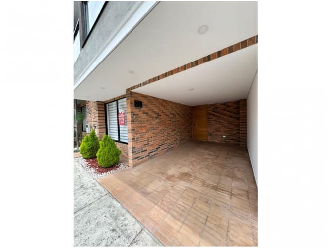 Casa de 3 alcobas en venta en Lomitas, Medellín, 140 m² · foto 17 de 24