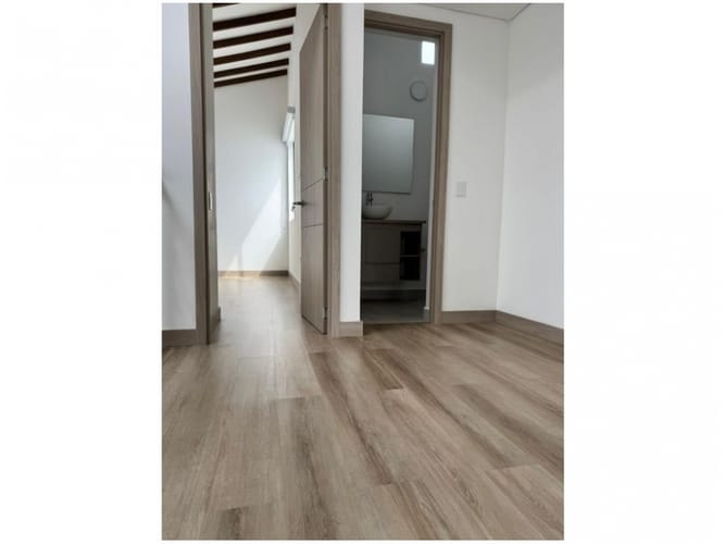 Casa de 3 alcobas en venta en Lomitas, Medellín, 140 m² · foto 23 de 24