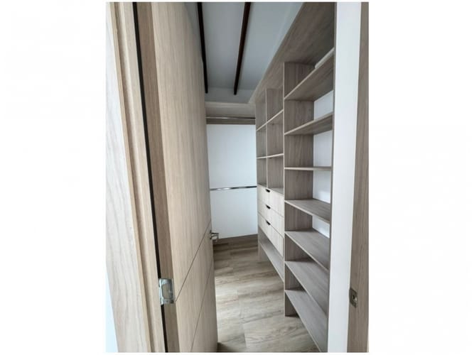 Casa de 3 alcobas en venta en Lomitas, Medellín, 140 m² · foto 24 de 24