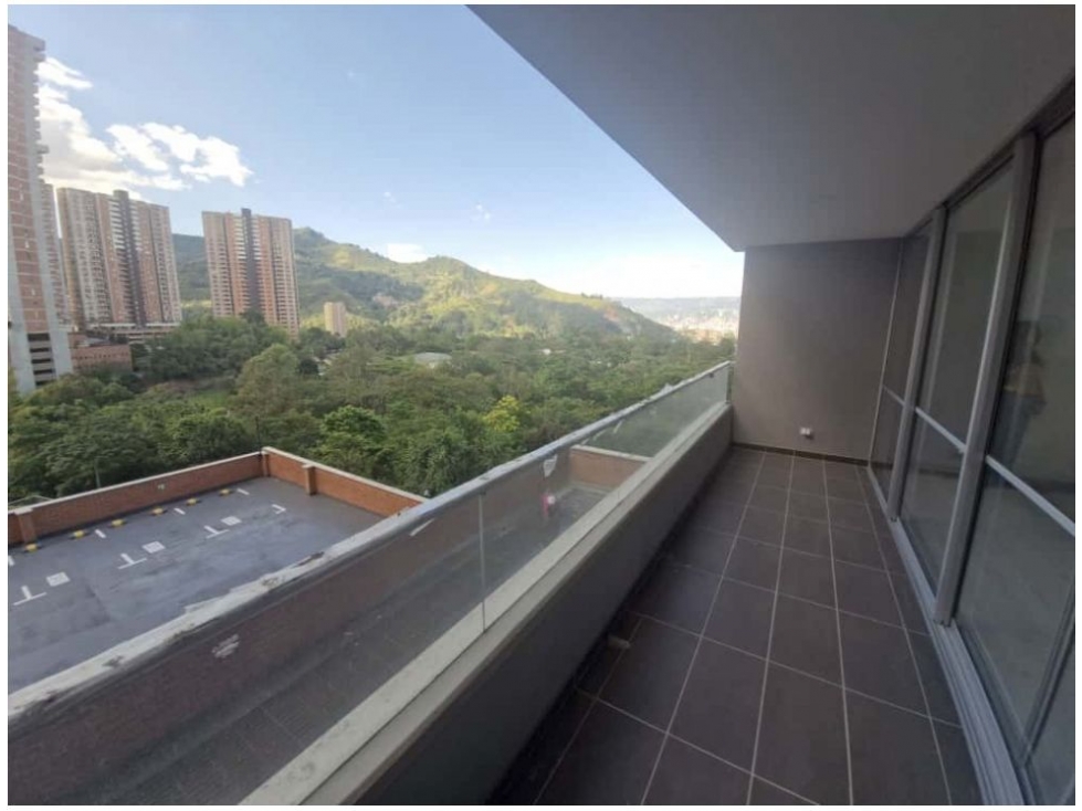 Apartamento en venta en Suramérica, Itagüí · foto 5 de 19