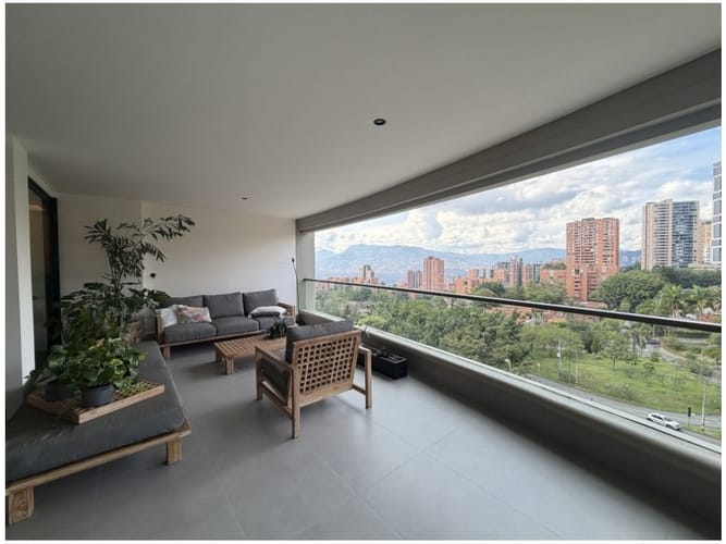 Apartamento de 4 alcobas en venta en Los Balsos, Medellín, 294 m² · foto 5 de 12