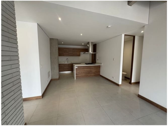 Apartamento de 2 alcobas en venta en El Poblado, Medellín, 94 m² · foto 7 de 23