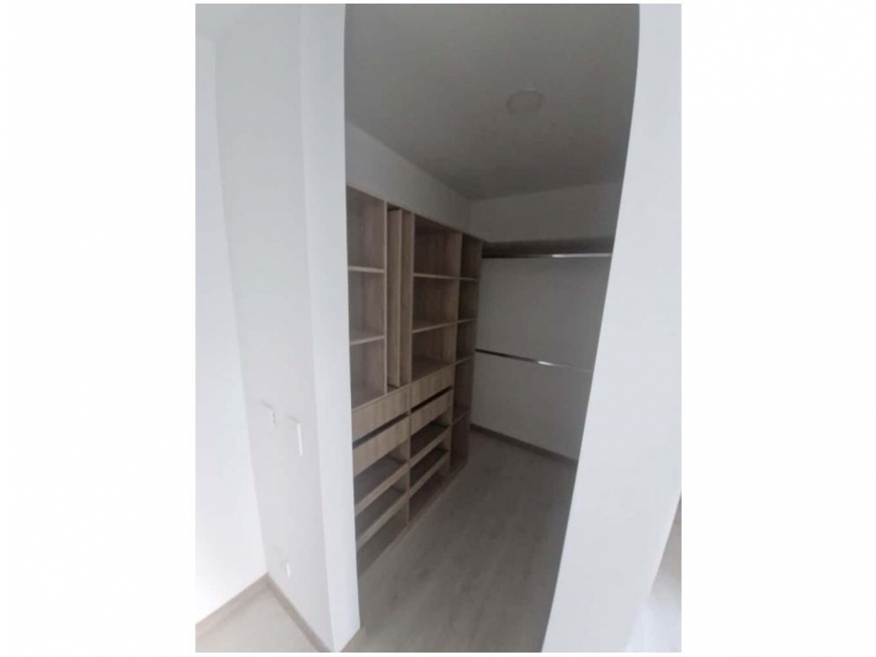 Apartamento en venta en Suramérica, Itagüí · foto 7 de 19