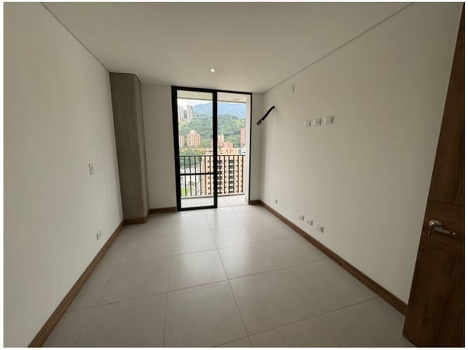 Apartamento de 2 alcobas en venta en El Poblado, Medellín, 94 m² · foto 9 de 23