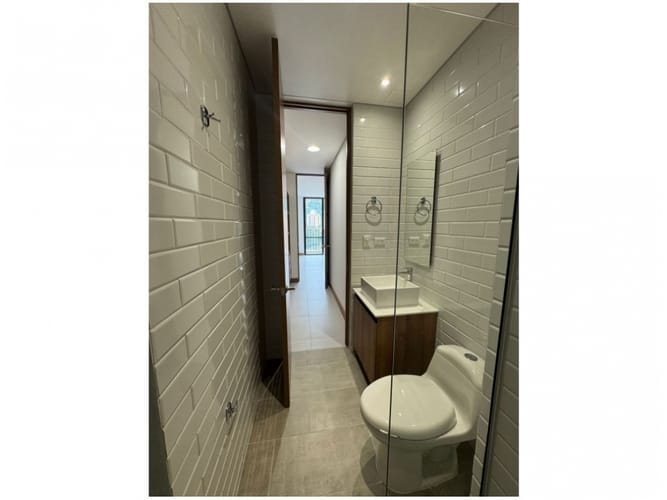Apartamento de 2 alcobas en venta en El Poblado, Medellín, 94 m² · foto 12 de 23