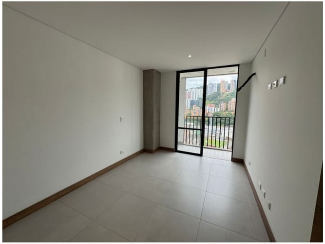Apartamento de 2 alcobas en venta en El Poblado, Medellín, 94 m² · foto 13 de 23