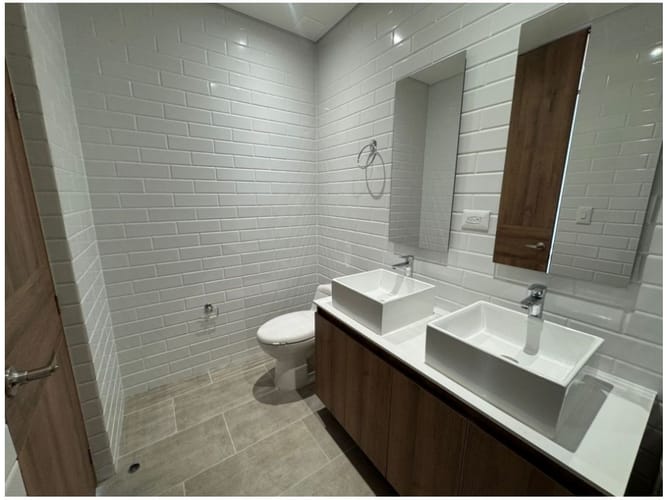 Apartamento de 2 alcobas en venta en El Poblado, Medellín, 94 m² · foto 17 de 23