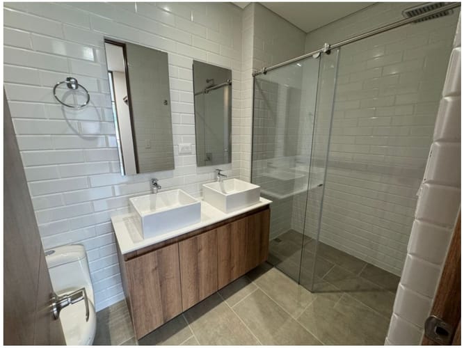 Apartamento de 2 alcobas en venta en El Poblado, Medellín, 94 m² · foto 18 de 23
