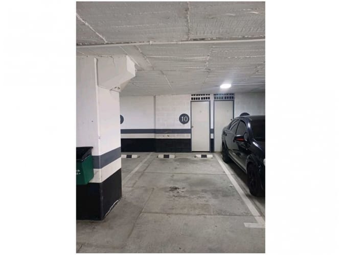 Apartamento de 2 alcobas en venta en El Poblado, Medellín, 82 m² · foto 8 de 13