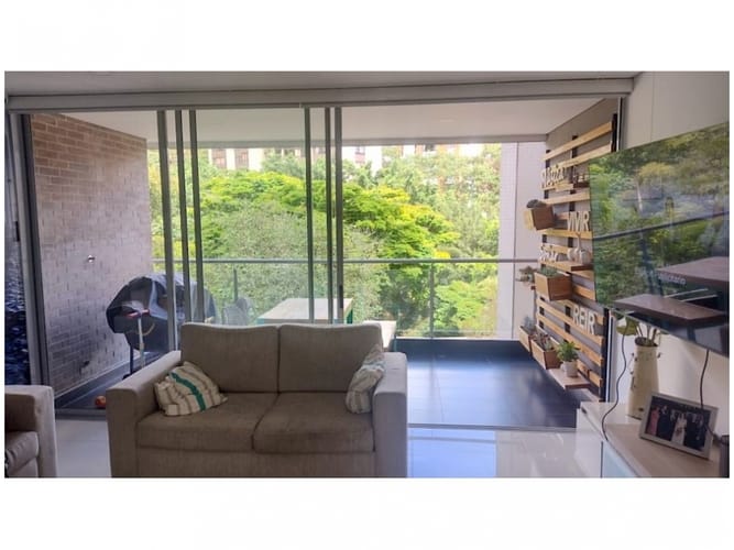 Apartamento de 3 alcobas en venta en El Poblado, Medellín, 151 m² · foto 3 de 24