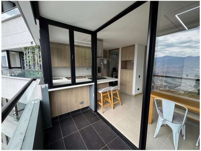 Apartamento de 3 alcobas en venta en El Poblado, Medellín, 88 m² · foto 5 de 24