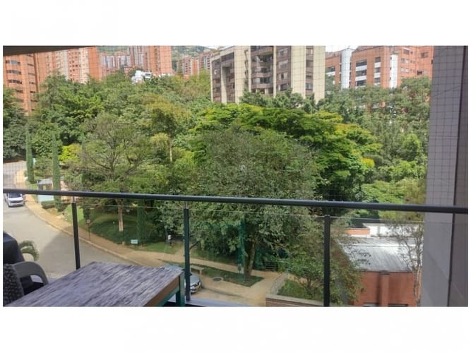 Apartamento de 3 alcobas en venta en El Poblado, Medellín, 151 m² · foto 5 de 24