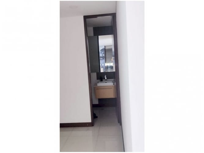 Apartamento de 3 alcobas en venta en El Poblado, Medellín, 151 m² · foto 13 de 24