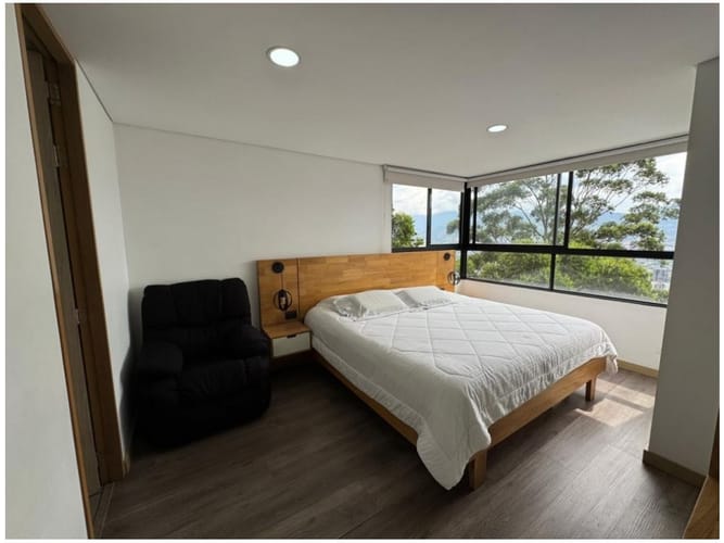 Apartamento de 3 alcobas en venta en El Poblado, Medellín, 88 m² · foto 23 de 24