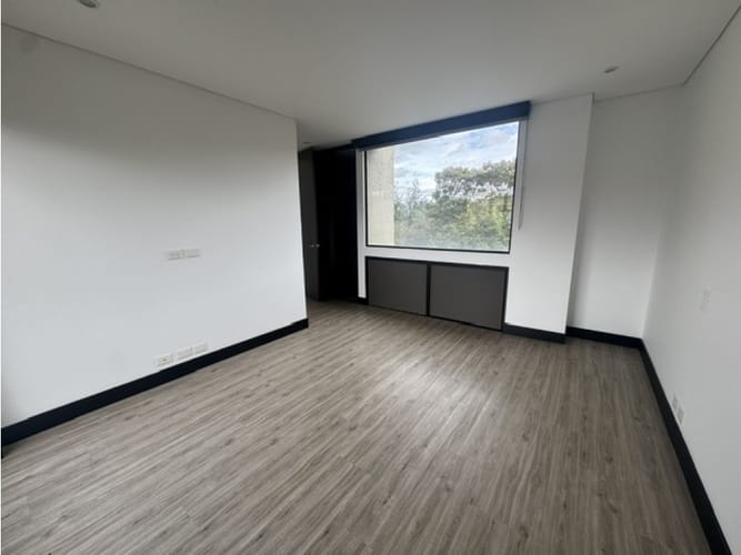 Casa de 3 alcobas en venta en Pueblo Viejo, Cota, 207 m² · foto 3 de 24